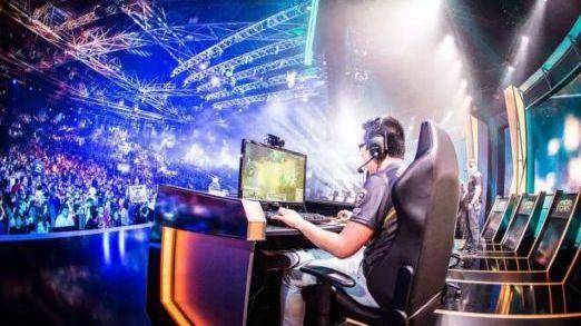  电竞解说风格多样，个性化表达赢得观众喜爱