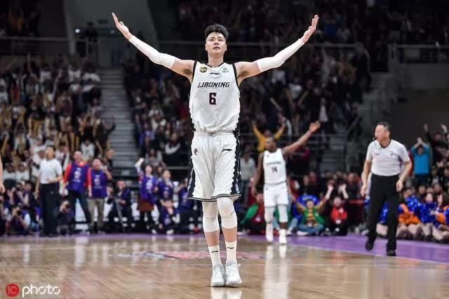  四川金强进攻乏力大比分落后于辽宁