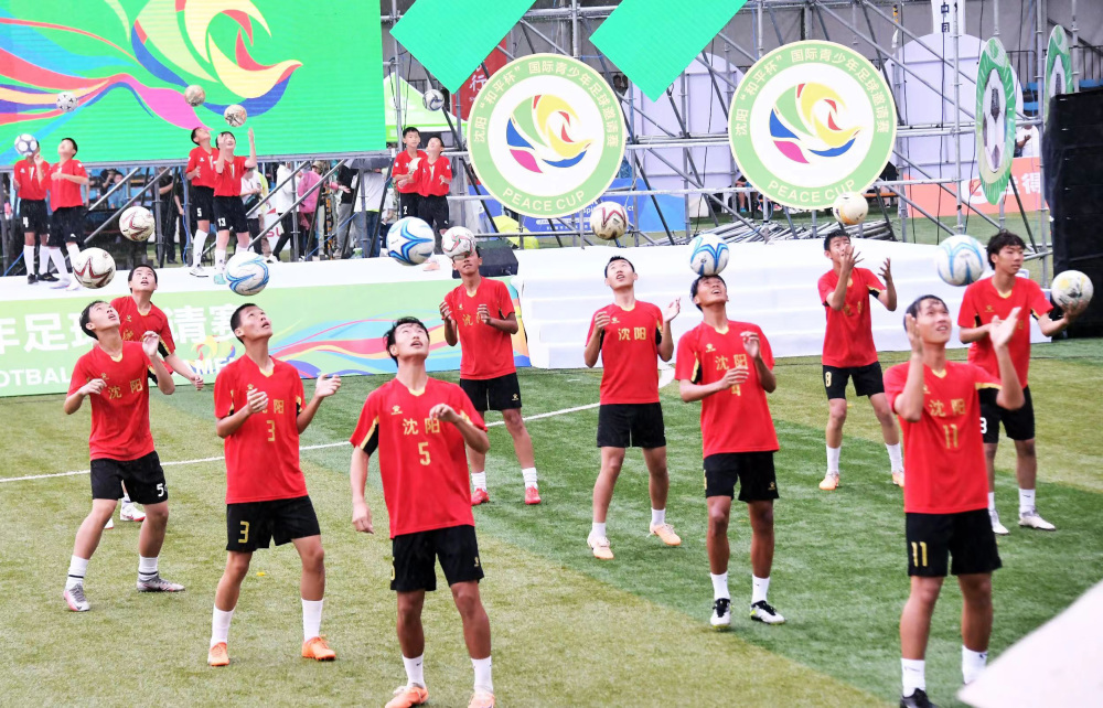  青年联赛启幕，新生代球员展风采