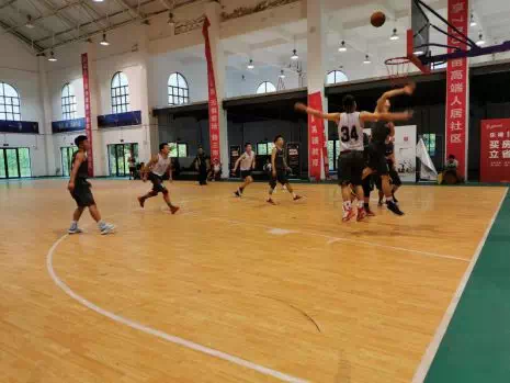  CBA季后赛烽火重燃，八强队伍蓄势待发