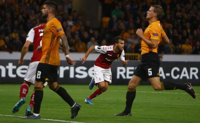  资格赛黑马一路狂奔，正赛首轮爆冷取胜