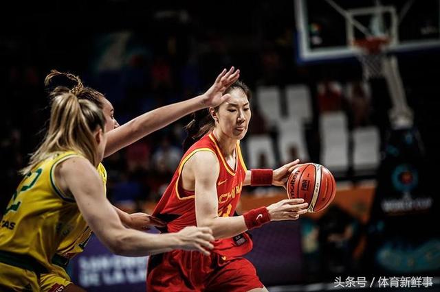 中国女篮热身赛，大比分击败澳大利亚练兵