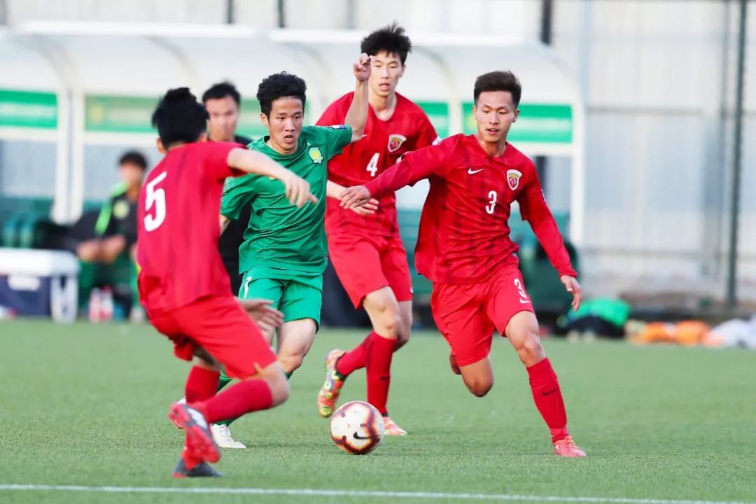  青训小将替补建功，绝杀球点燃主场